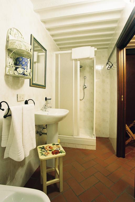 Camere Zimmer Rooms San Francesco Buti Zewnętrze zdjęcie